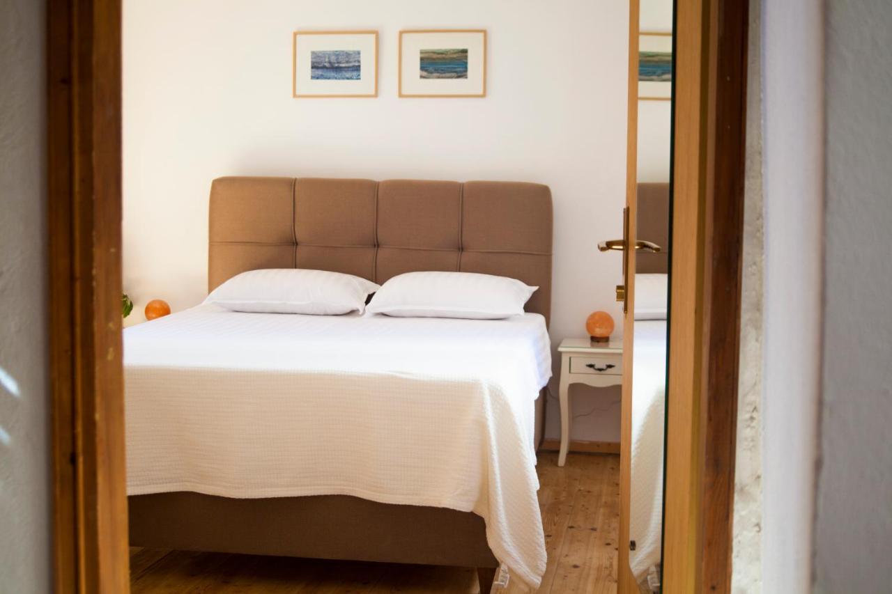 Amarilis Rooms Groznjan Exterior photo
