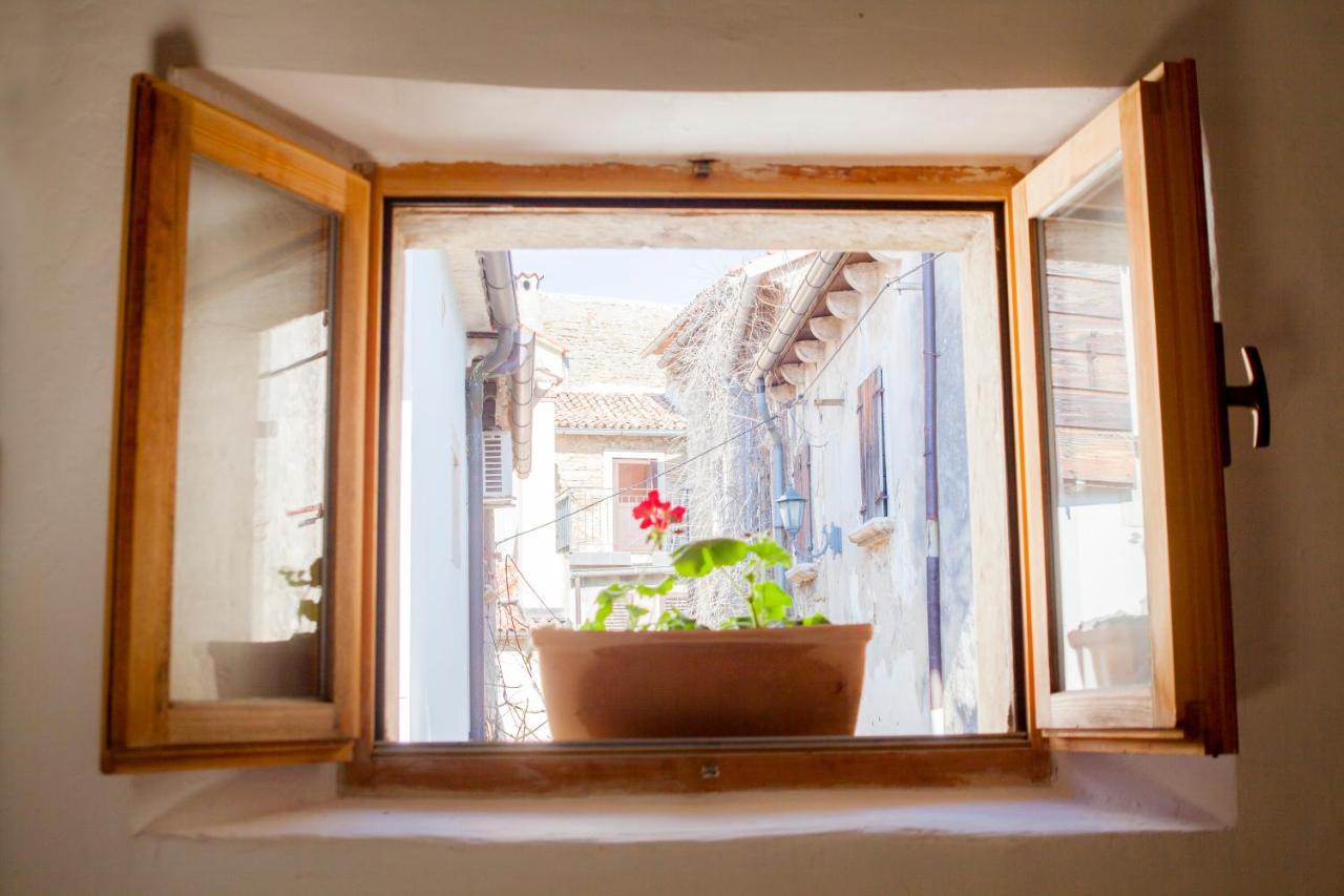 Amarilis Rooms Groznjan Exterior photo